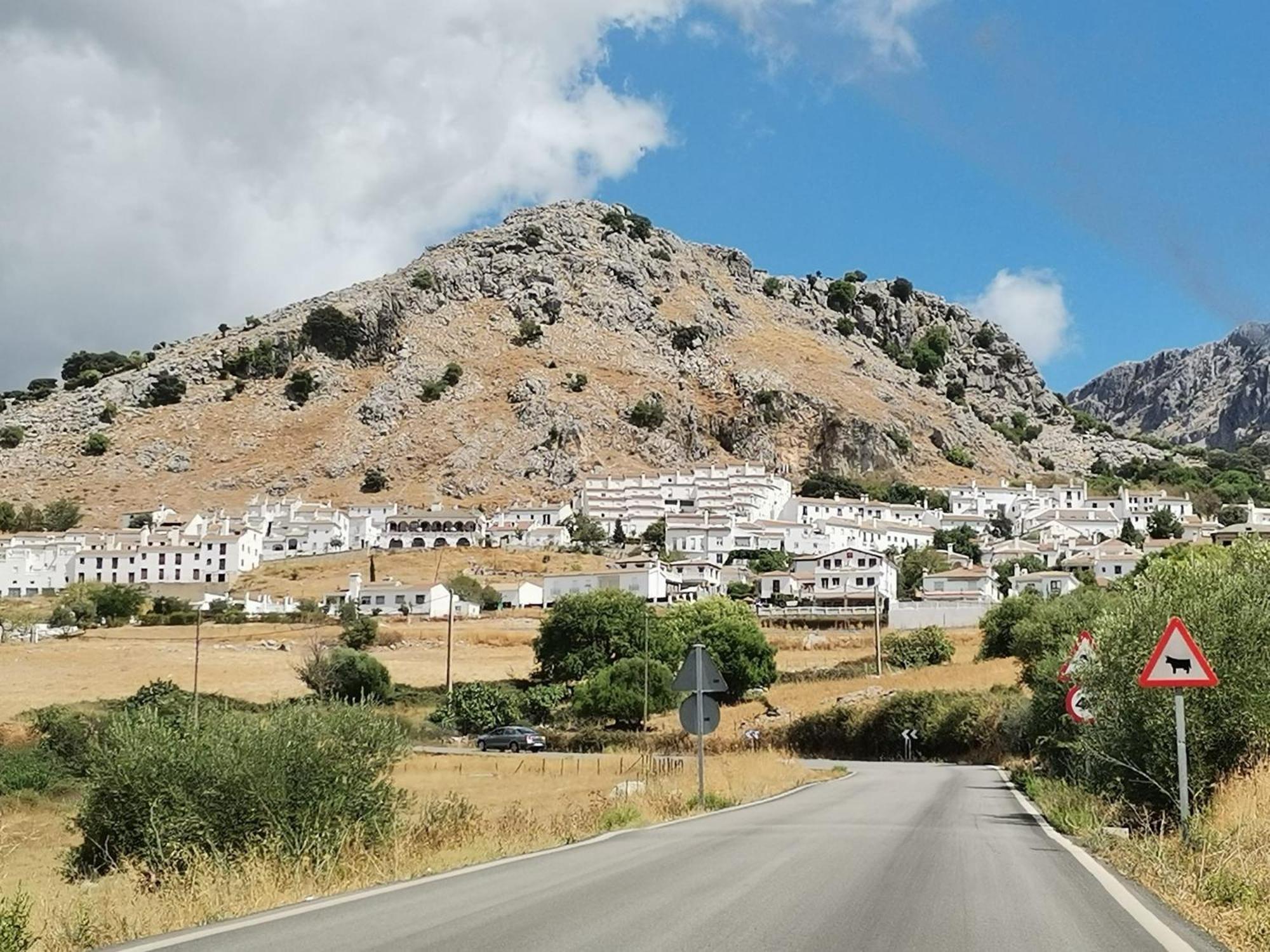 Casa Rural Isabel, En Sierra De Grazalema Benaocaz Exterior foto